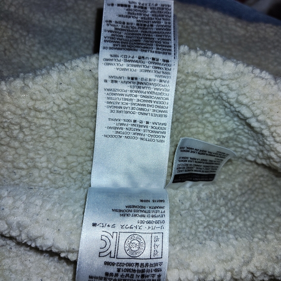 Levi's Denim Jacket with Cream Shearling Collar - Picture 9 of 9